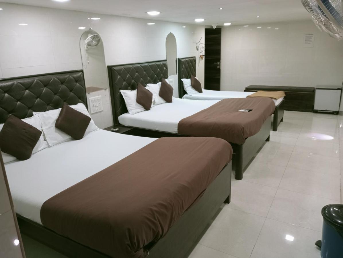 Hotel Qamar Mumbai Exteriör bild