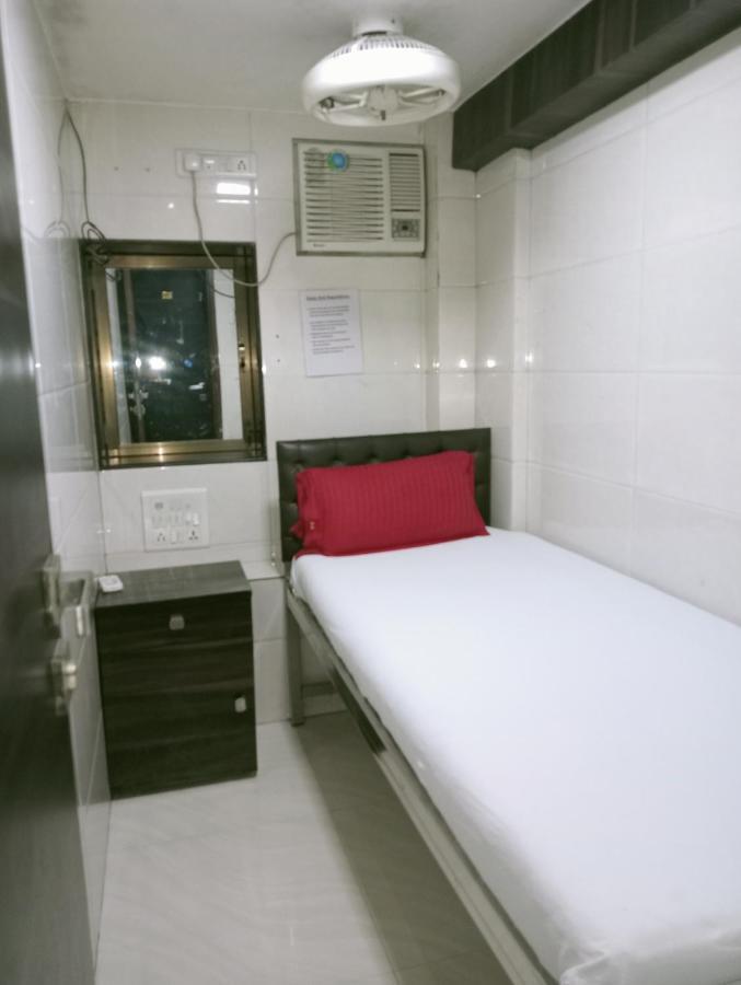 Hotel Qamar Mumbai Exteriör bild