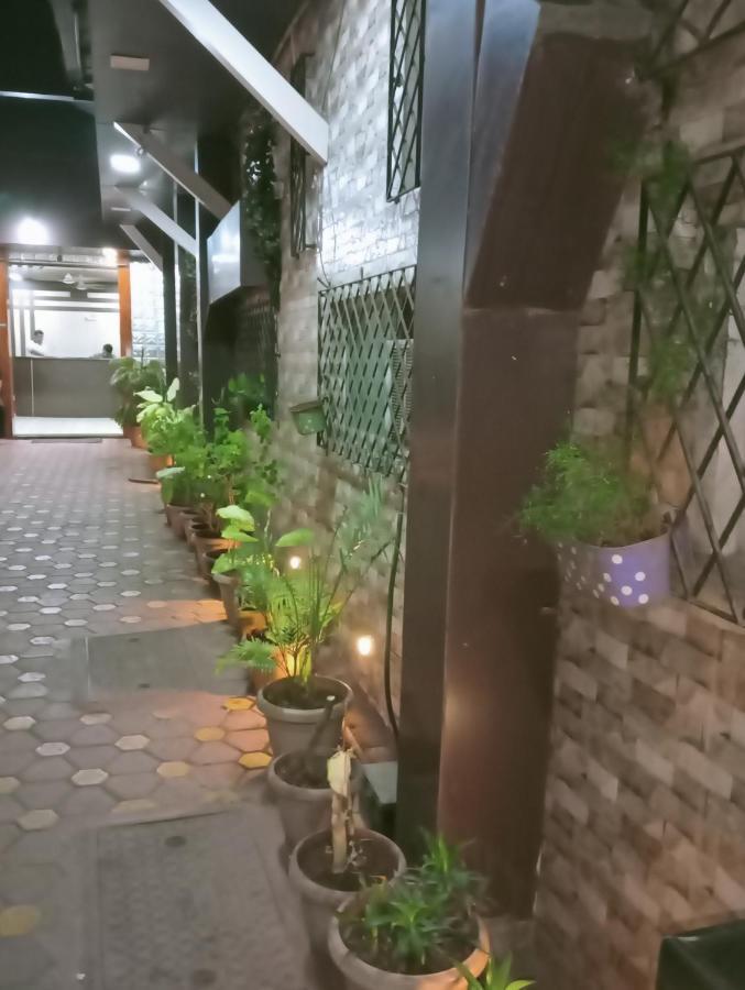 Hotel Qamar Mumbai Exteriör bild