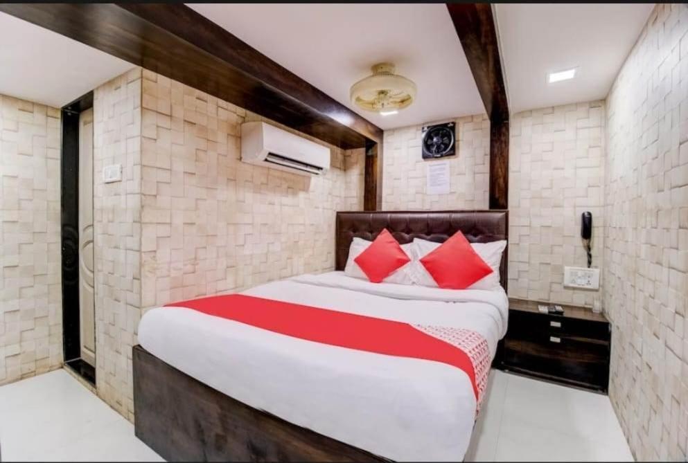 Hotel Qamar Mumbai Exteriör bild