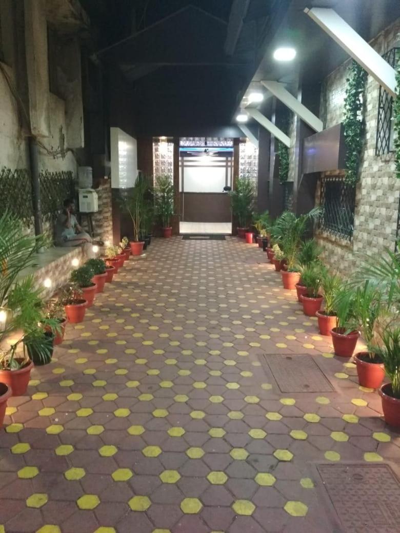 Hotel Qamar Mumbai Exteriör bild