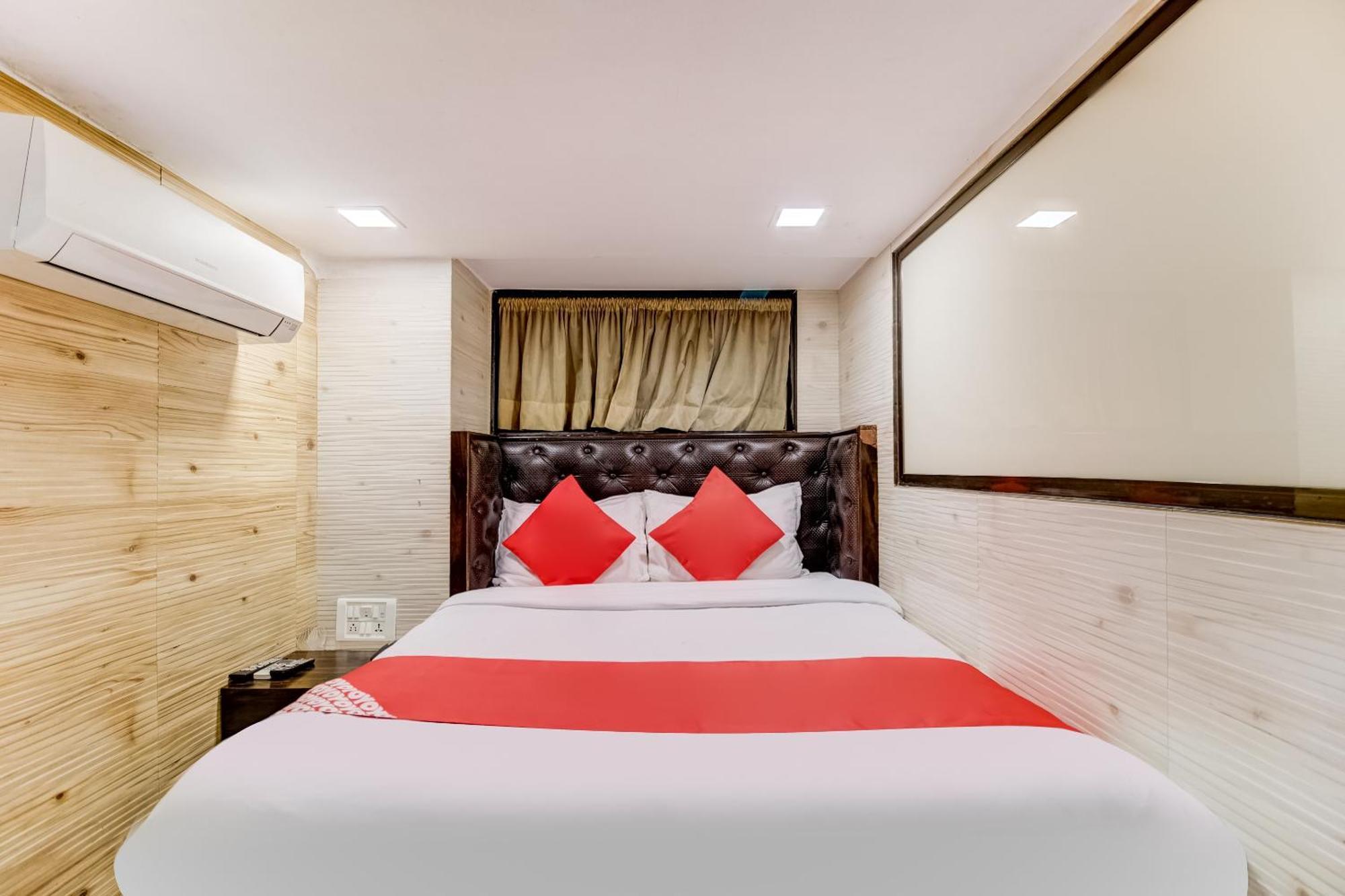 Hotel Qamar Mumbai Exteriör bild